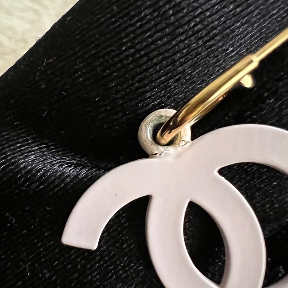 Auth Chanel Vintage Pink CC Logo Earrings w/ Gold hdw - Picture 6 of 10